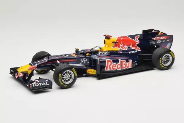 Minichamps Red Bull F1 Rb7 N 1 Showcar Sebastian Vettel 2011 World Champion 1:18 110110071